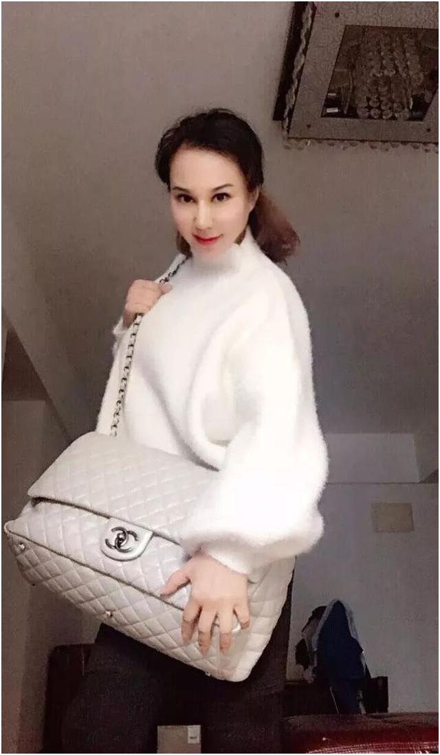 从夺弟遗产到勾引女徒71岁侯耀华再添一笔丑闻