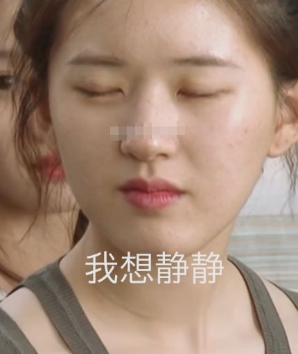 赵露思"纯素颜"拍戏,看清脸上"痘痘",女明星:我太难了
