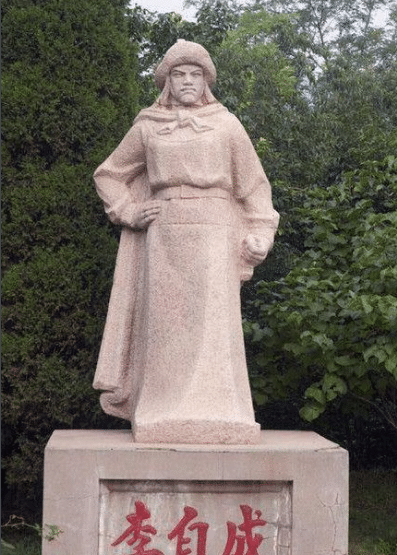 但是以李自成为首的领导班子大多是由贫苦农民和小知识分子构成,目光