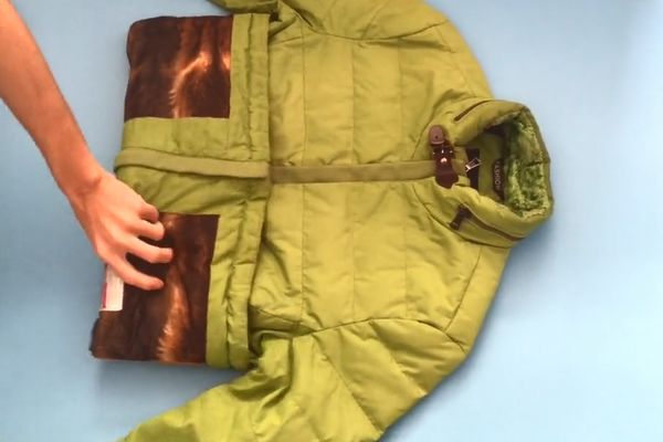 这才是收纳羽绒服的正确方法,教你叠成豆腐块,学会受用一生!