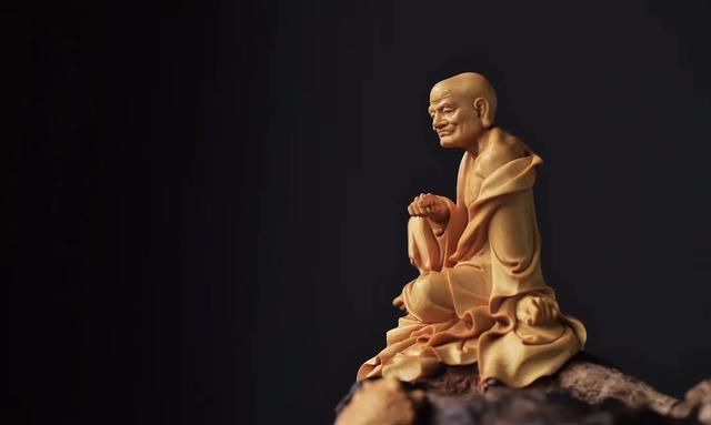 黄杨木雕,罗汉戏金蟾