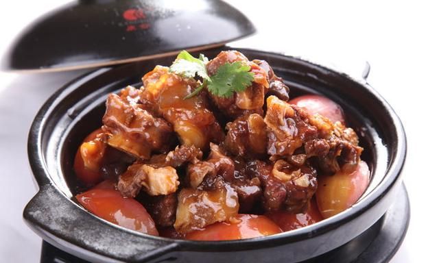 香茄牛尾煲(广东雪花大酒楼特色菜品)