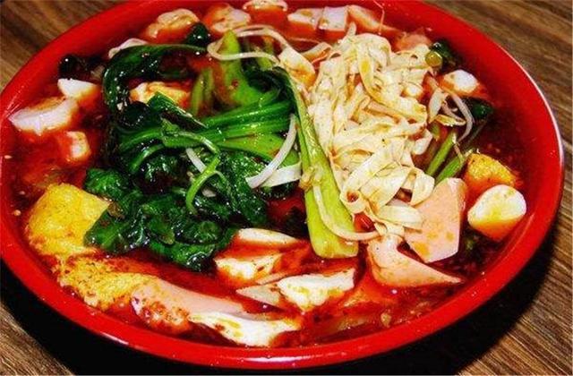 麻辣烫"不压秤"的4样菜,老板表面没啥,转身气得直跺脚