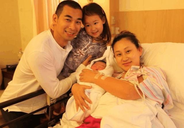 她嫁大8岁男星,8年生3胎,丈夫独宠她17年,人生赢家