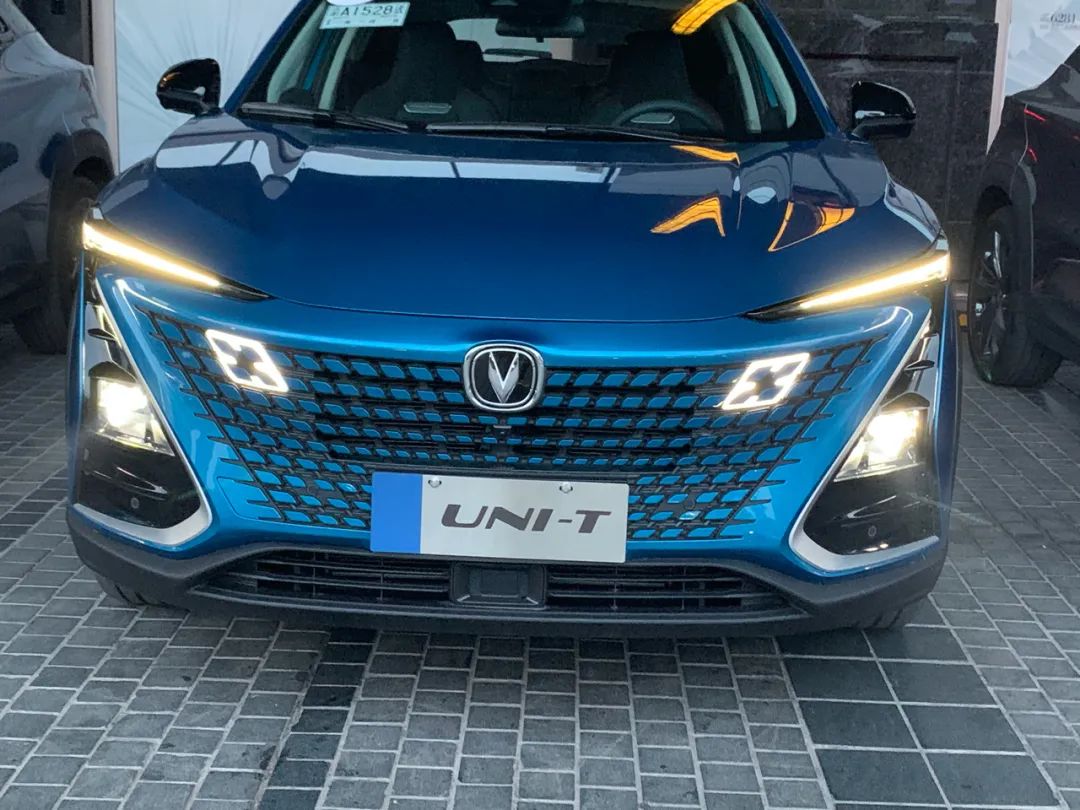 试驾长安unit一款设计打破陈规的概念车今年6月上市