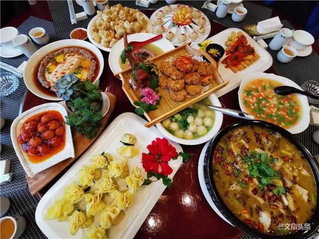 石屏豆腐宴:清爽可口美食美色 让人尝后畅快淋漓