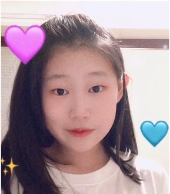 小沈阳女儿颜值如"踩油门"般飙升,单眼皮抢镜