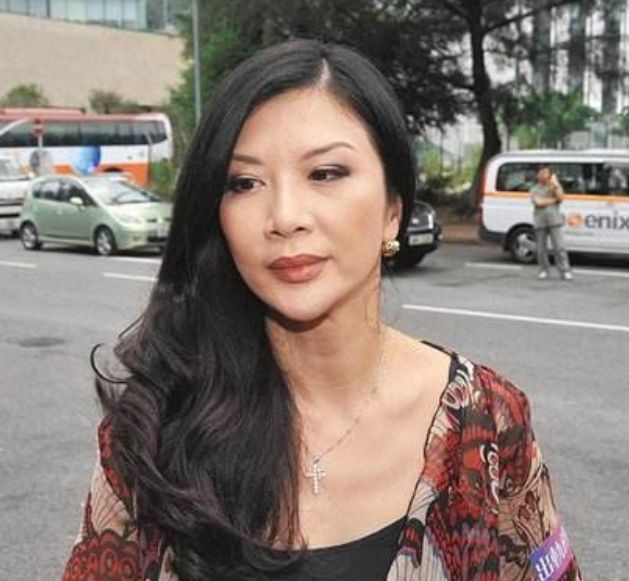 57岁"艳后"吴家丽,曾拒绝成龙追求?如今未嫁.