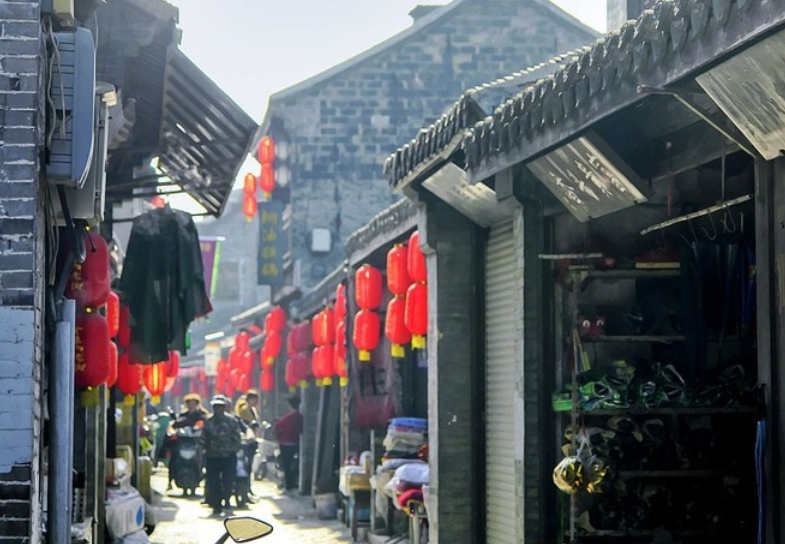 江苏上千年的老街,游客稀少不见当年繁华,被誉为苏中明清第一街