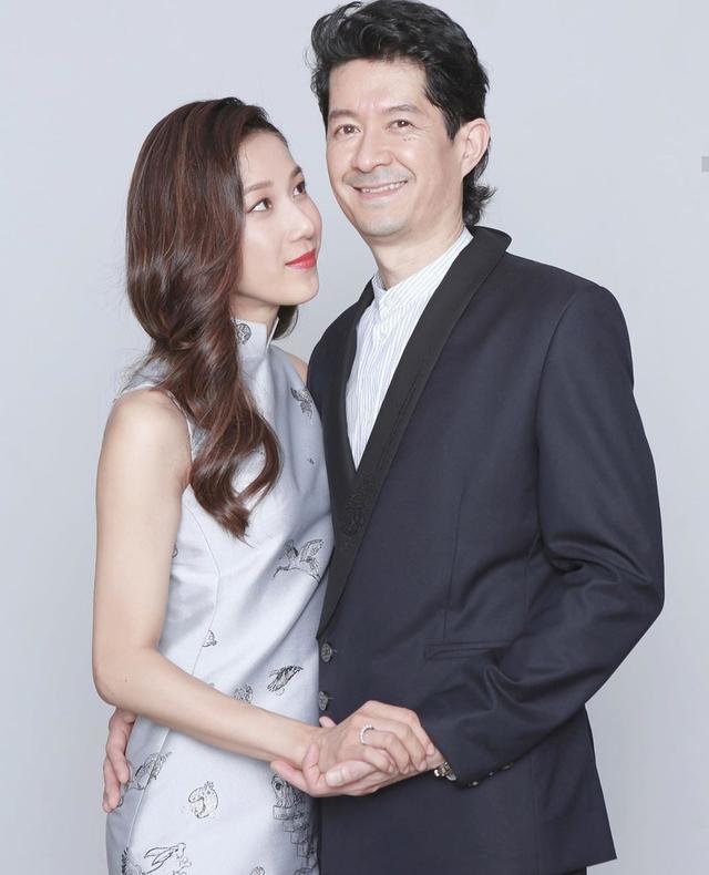 钟嘉欣晒子女看彩虹照|萧正楠|黄翠如|钟嘉欣_新浪新闻
