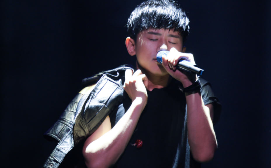 《我型我秀》三杰客,张杰演唱会朱杰飞到重庆,袁成杰晒图秀情义