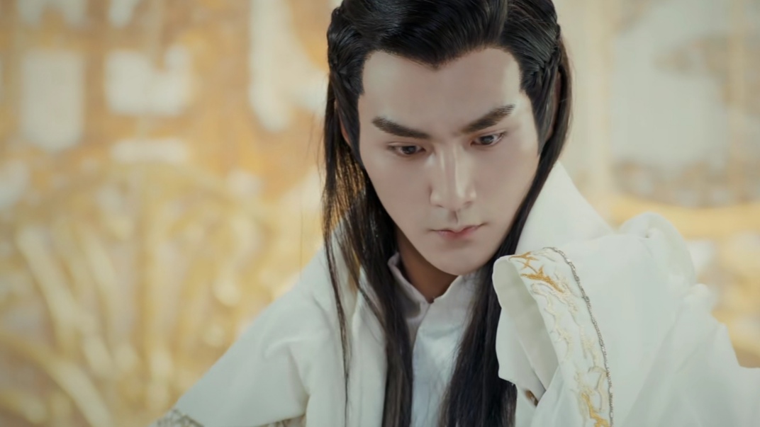 故事,演技却都很尴尬,服化也天雷滚滚