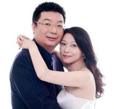 出身平凡长相一般也不出名,凤凰卫视女主播陈玉佳命好还能嫁富豪