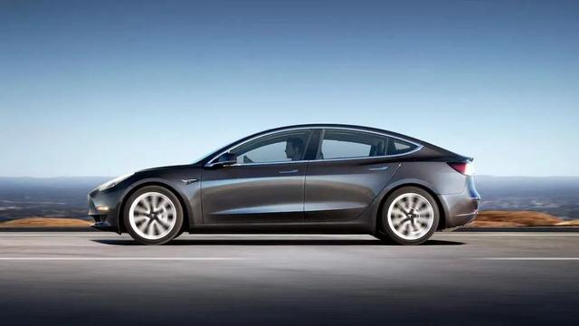 高手之间的较量：当特斯拉Model 3遭遇比亚迪汉EV