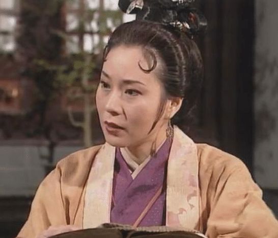 她被称最经典"黄蓉",55岁时恋上36岁富商,如今61岁还是单身!|魏秋桦|