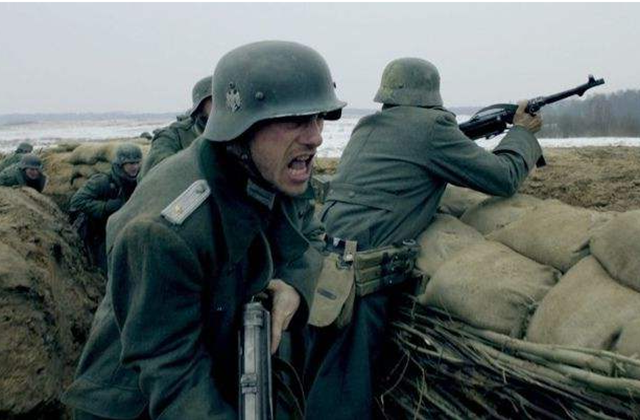 德军恐怖的"骷髅师",被百万苏军包饺子,歼敌20万逃出重围