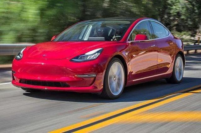 高手之间的较量：当特斯拉Model 3遭遇比亚迪汉EV