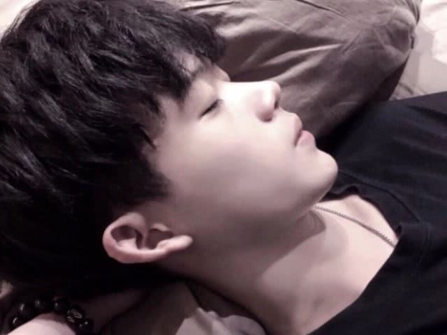 和暗恋男生聊天别"在吗",掌握这3个开头,他看到就会秒回