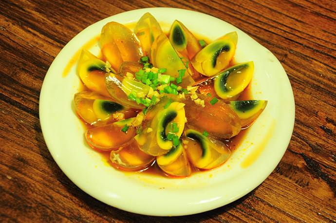 变蛋是河南人夏季非常喜欢的佐餐凉菜你吃过吗