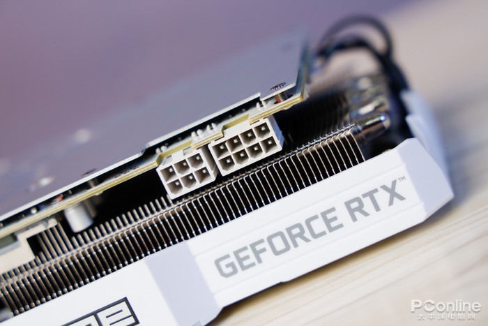 六年前经典顶级非公显卡被复刻 性能翻几倍!