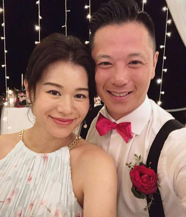 老公酒吧涉嫌违规?40岁胡杏儿出面发声,曾为爱嫁农村陪老公干活