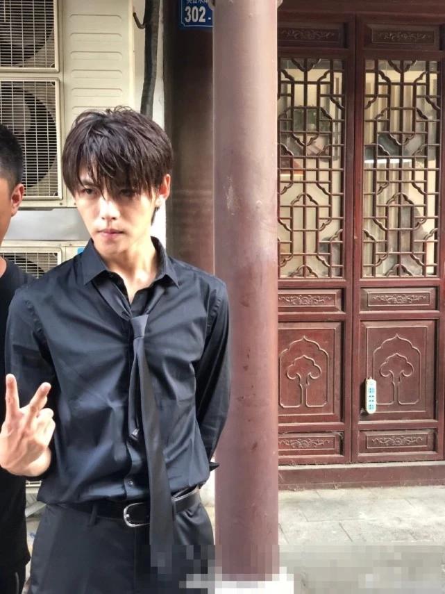 难怪网友感叹杨洋过后再无张起灵|张起灵|杨洋|盗墓笔记_新浪新闻