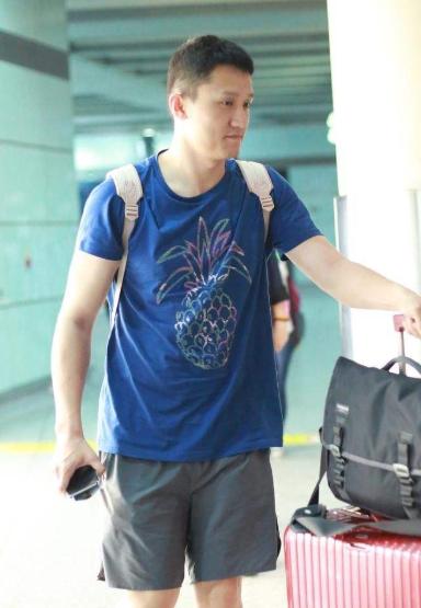 杨臻博是北京人,身高1.