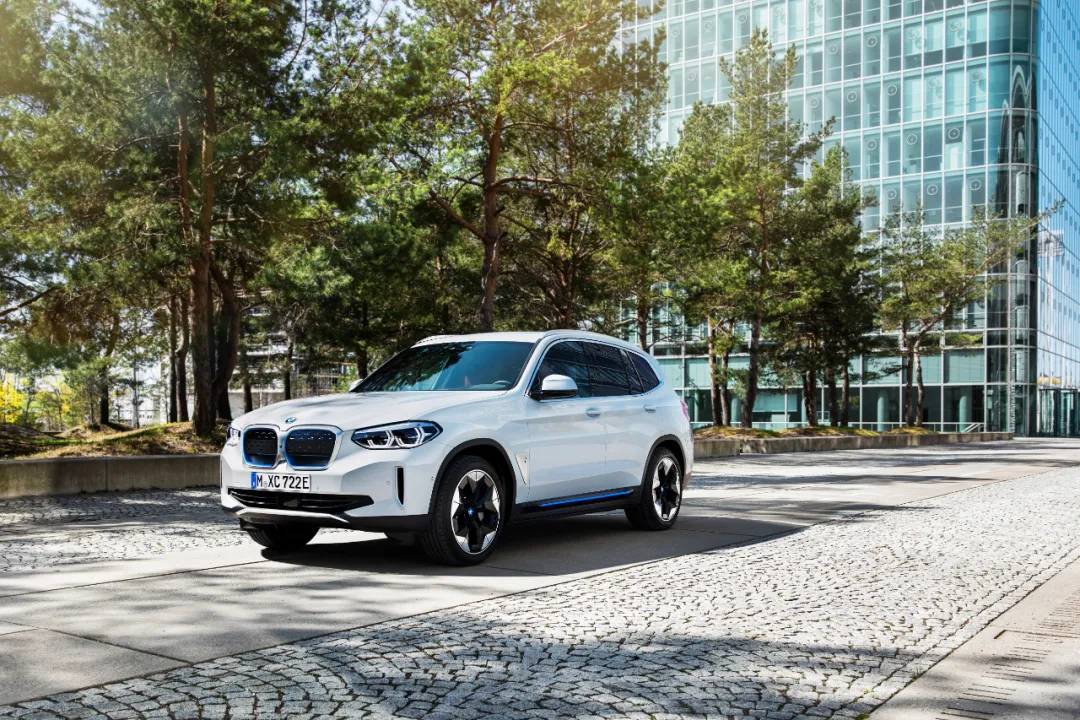 宝马首款主流车系纯电车型来袭，BMW iX3进入工信部公示