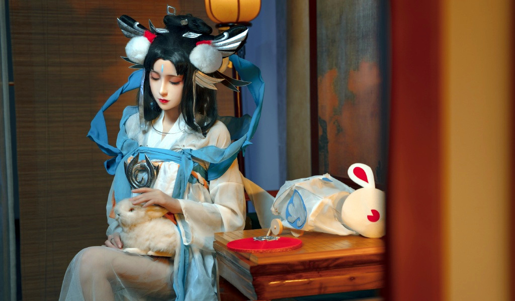 绝美广寒仙子嫦娥cos网友纷纷表态想做大白兔