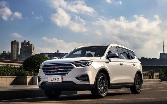 预算15万以内，想买6座中型SUV，你看这几款车型怎么样？