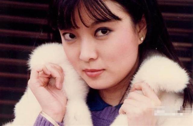 女星退圈26年,因误诊致癌细胞扩散5年,至今被病魔纠缠不敢复出|银霞