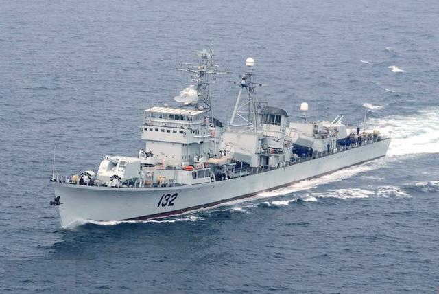 (132号驱逐舰是唯一的一艘051z型舰,也就是指挥舰,该舰在中国洲际导弹