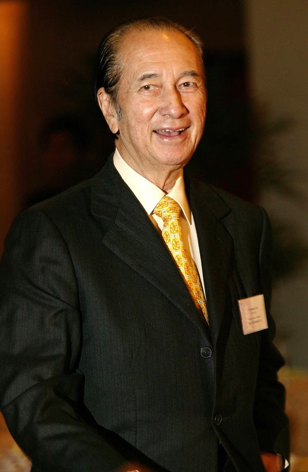 98岁赌王生前医疗费逾2亿元,家产早已分配结束,二房资产超雄厚