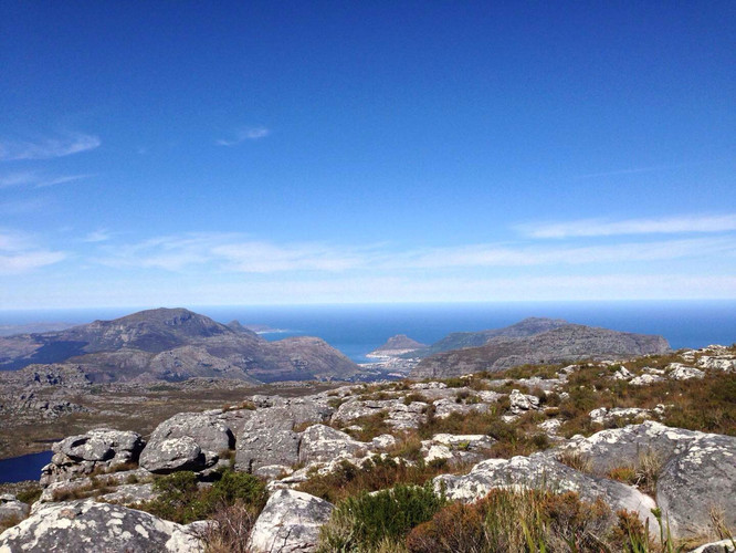 南非海拔超1000米的山脉,常年有云雾所笼罩,被誉"上帝的餐桌"