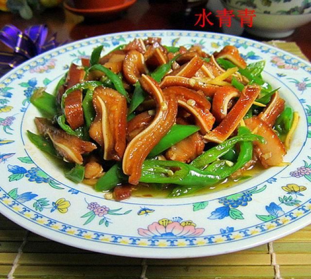 青椒炒猪耳,值得看三遍