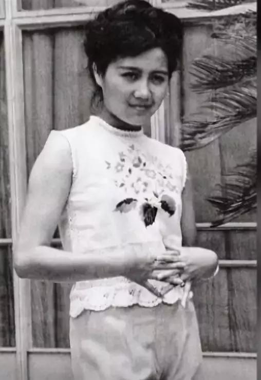 赌王二姨太蓝琼缨出生望族甘心作妾或成千亿遗产最大赢家