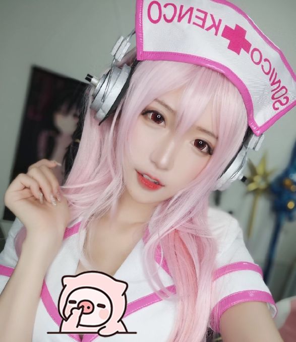 腐团儿cos护士穿粉色小制服尽显清纯这谁能顶得住
