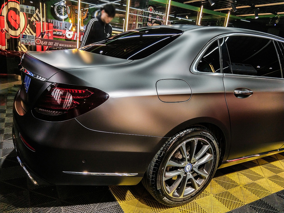 奔驰e300车身改色电光太空灰 rg瑞集改色膜陕西西安加盟店出品