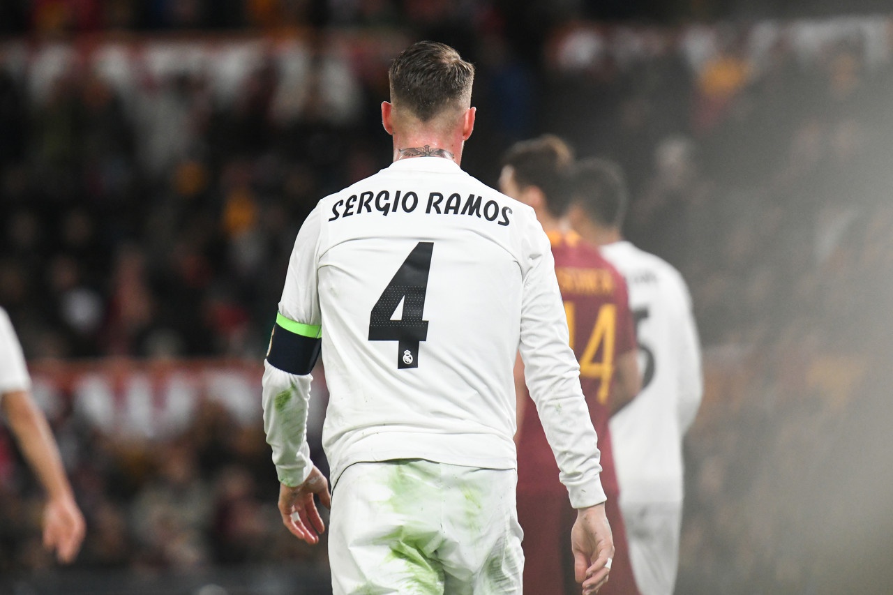 拉莫斯已佩戴皇马队长袖标252次,仅落后劳尔