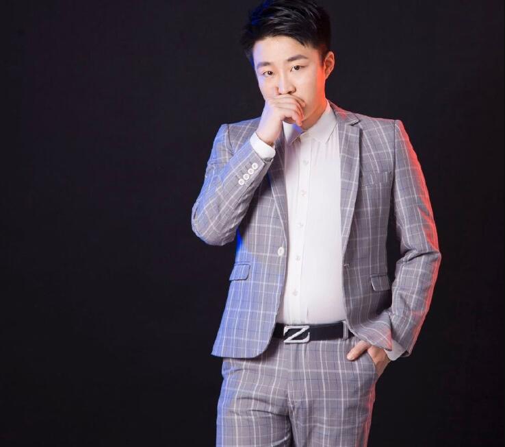 让lol小苍与虎牙528万粉丝主播连番点赞