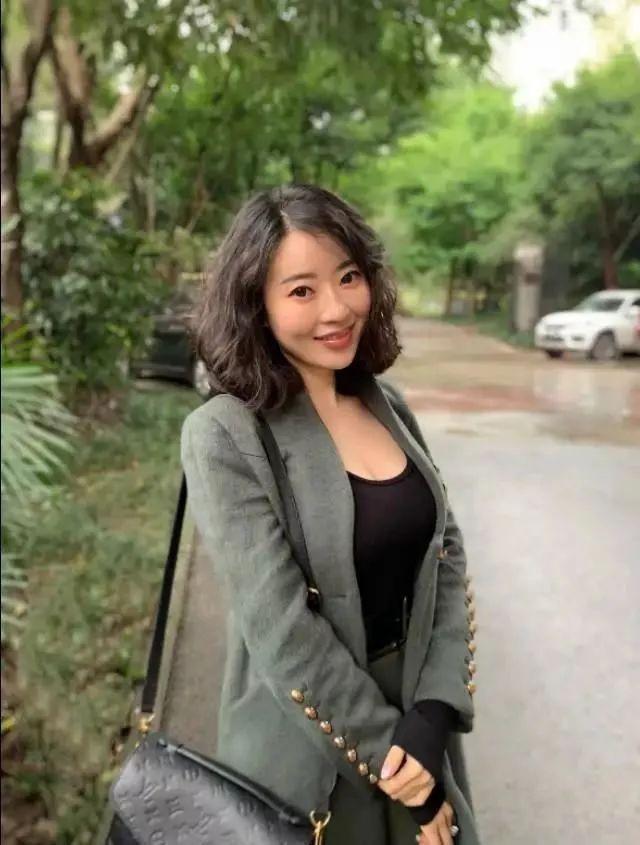 刘强东|凤姐|兜兜_新浪新闻