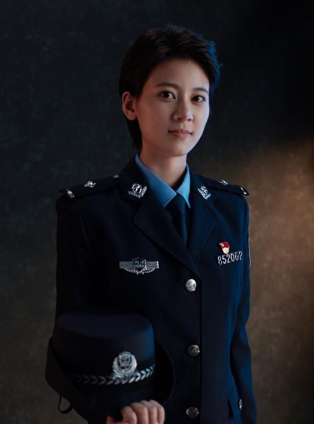 王一博新戏剪短发脸也有了棱角猜一猜会不会和女主有感情线