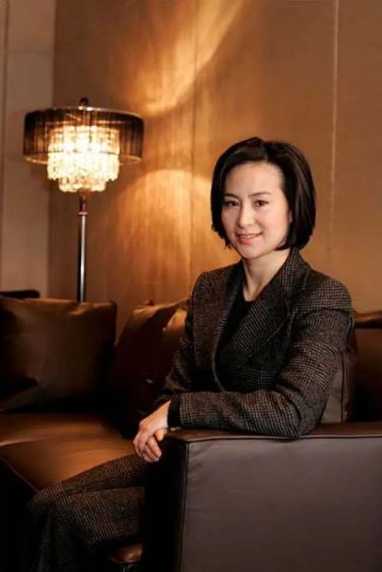 二太太的长女何超琼必须有姓名.