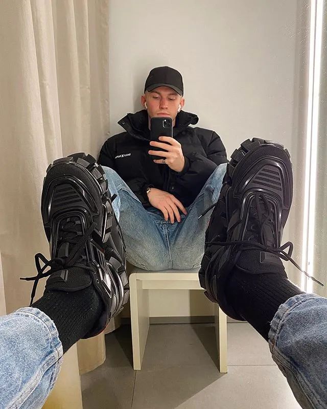 只有女生拍照会摆pose拜托男生骚起来真没女的什么事