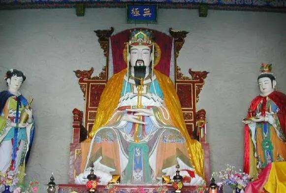 上图_ 东王公,又称扶桑大帝,东华帝君,为道教全真道始祖那么,所谓的