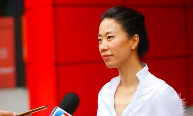 奥运冠军申雪/赵宏博现状:妻子官至副厅级,丈夫为其打下手!