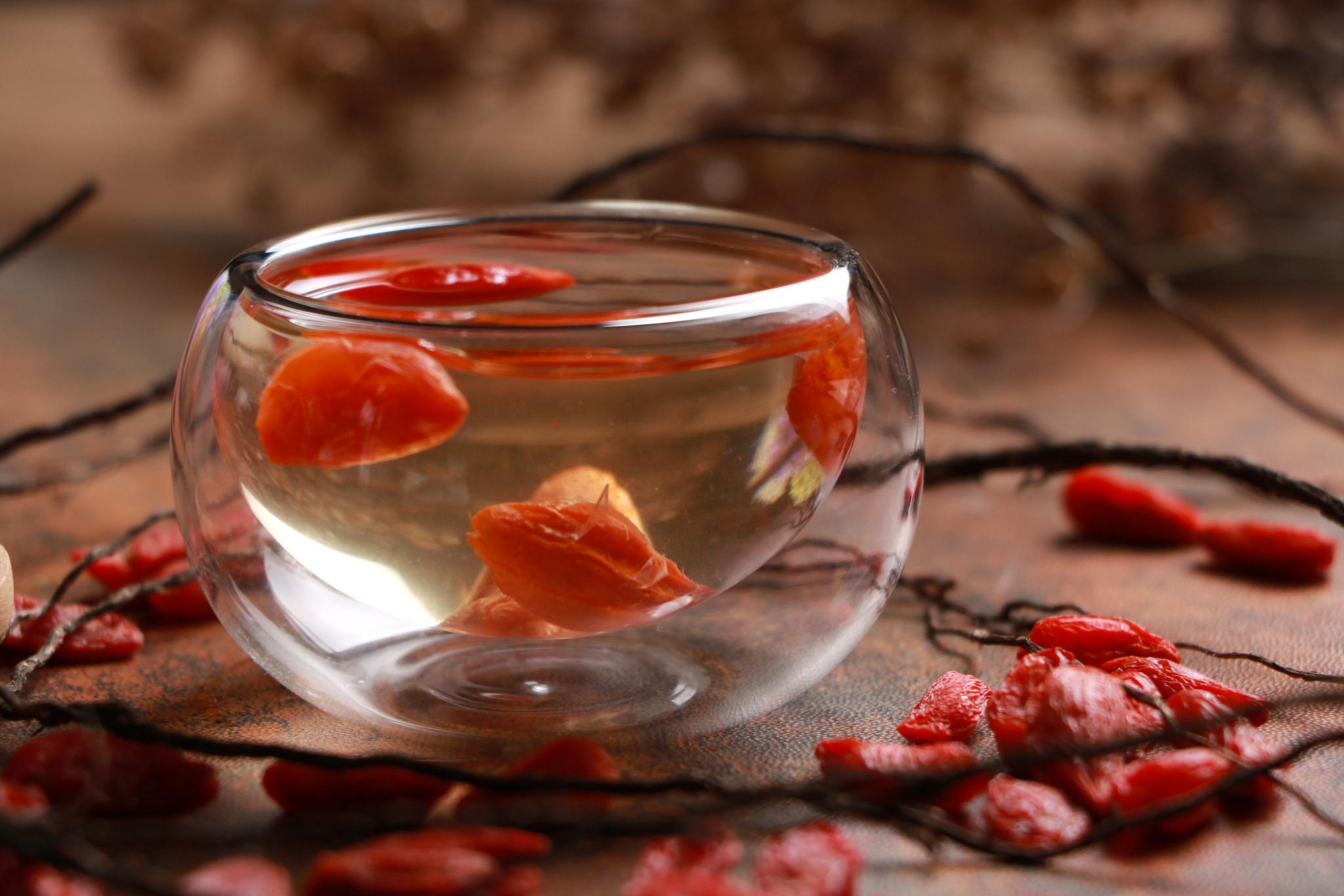 枸杞这么泡,再重的肾虚1月就治愈了,一治一个准,早知早好__财经头条