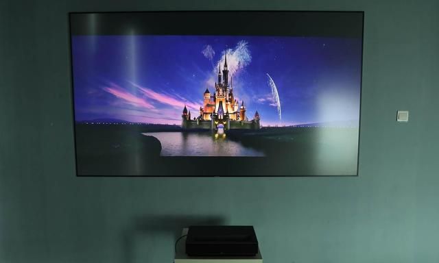 峰米激光电视"跳楼价",150英寸,4k画质,可体验王思聪的快乐