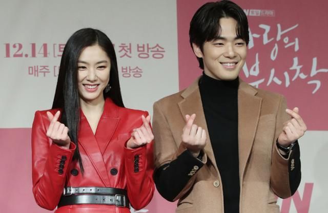 爱的迫降售后来啦具胜俊和徐丹再续前缘