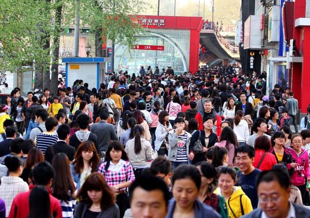 我国5大最热闹街头,人山人海不分白天黑夜,北京却未上榜!